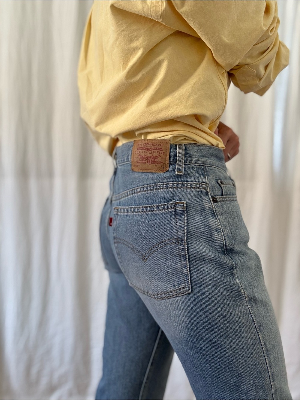Vintage Levi’s 505 light wash Y2K straight leg mid rise clean - Picture 7 of 12